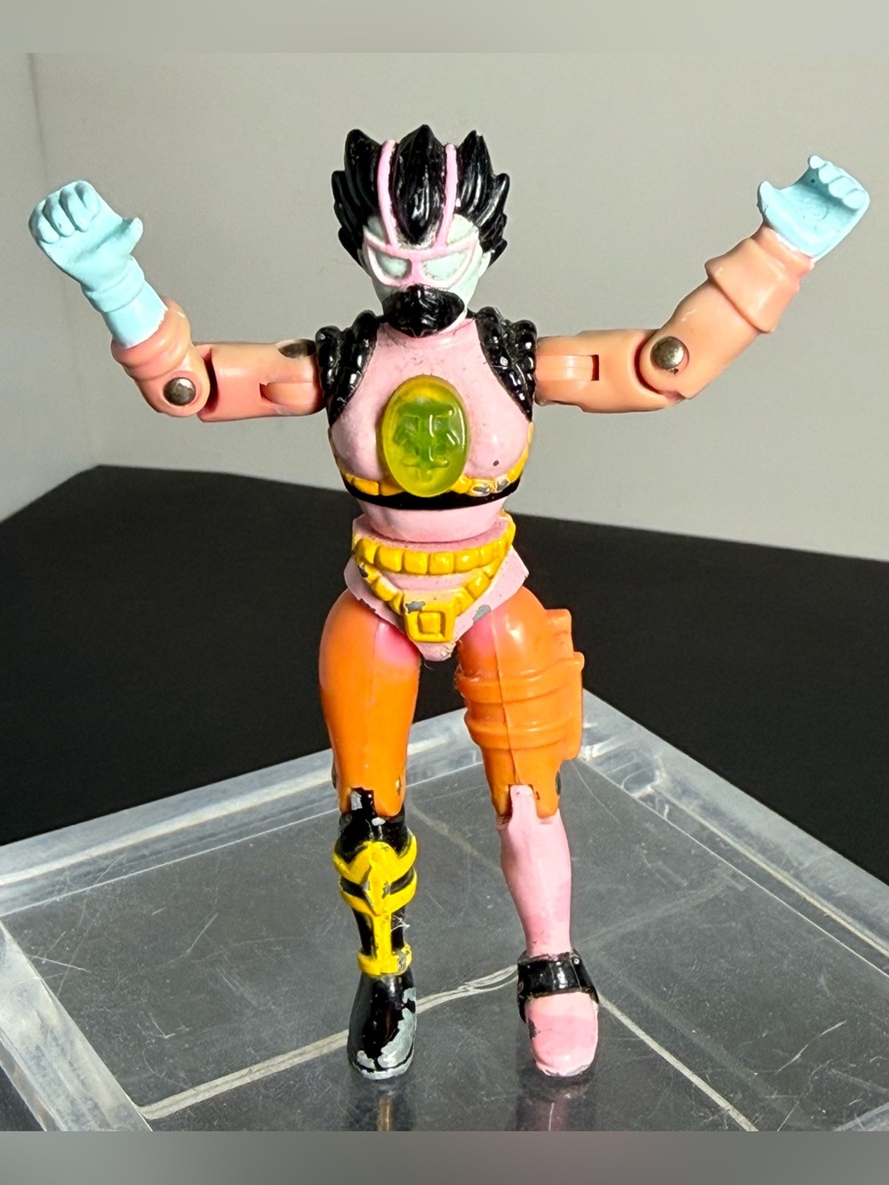 Vintage 1986 LJN Bionic Six Madame-O Die-Cast Action Figure
